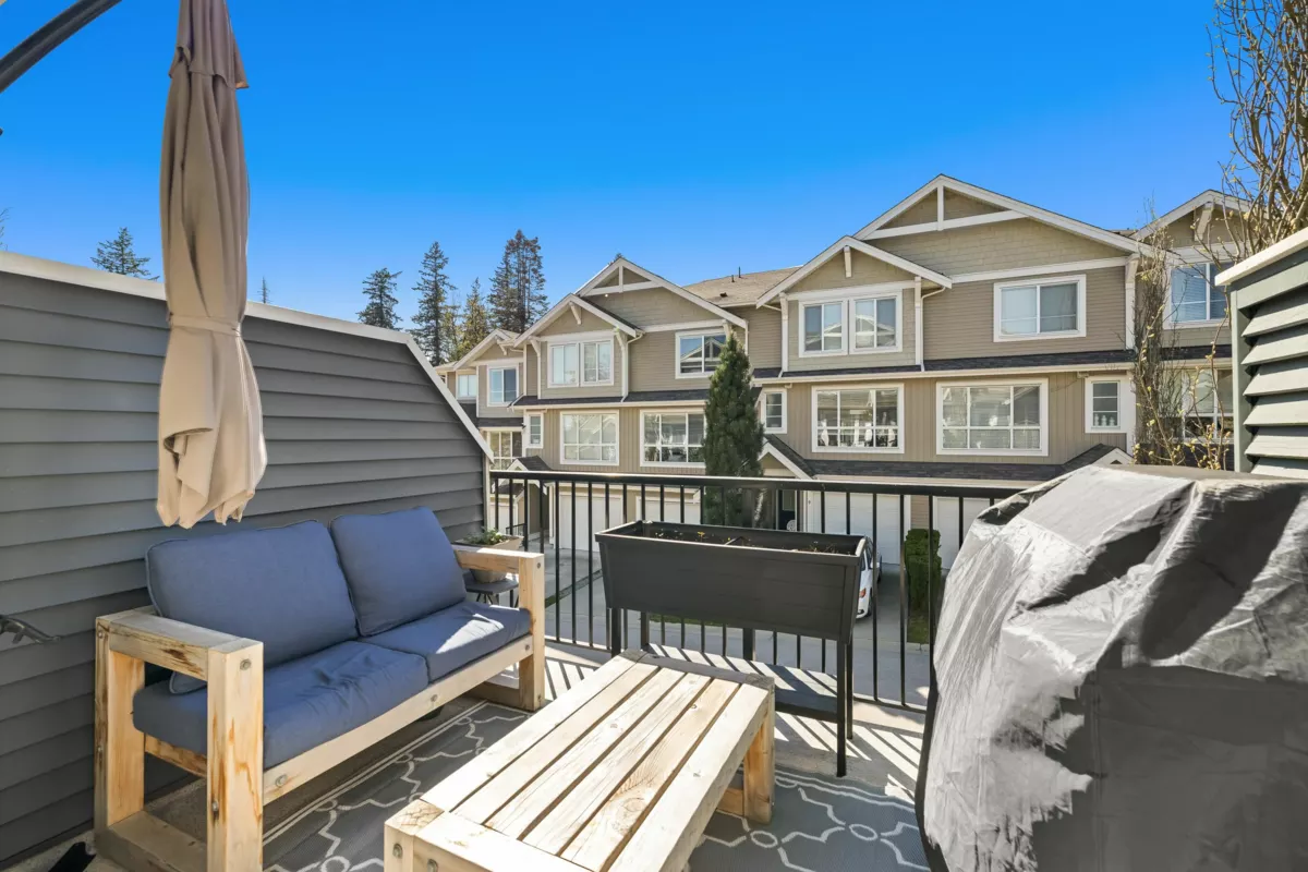 Walk-In Closet Photo of 2 7059 210 Street, Langley, BC