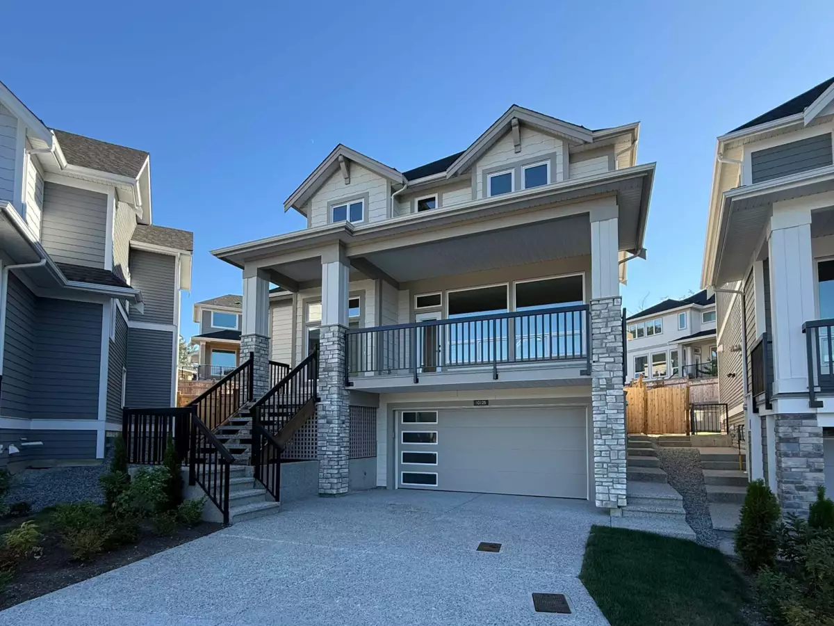 Exterior Front Photo of 10125 Elderberry Crescent, Surrey, BC