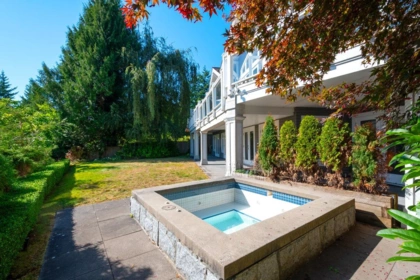 Outdoor Kitchen Photo of 4659 Woodgreen Drive, West Vancouver, BC