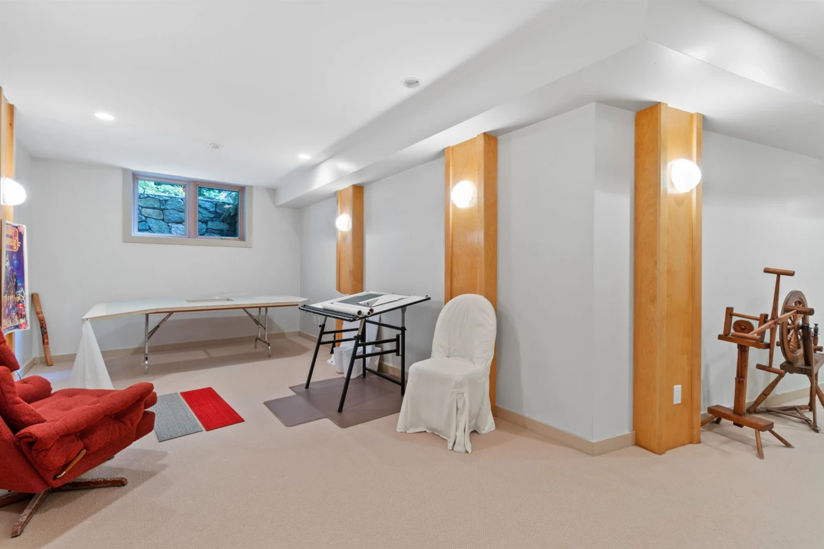 Front Yard Photo of 2919 Tower Hill Crescent, West Vancouver, BC