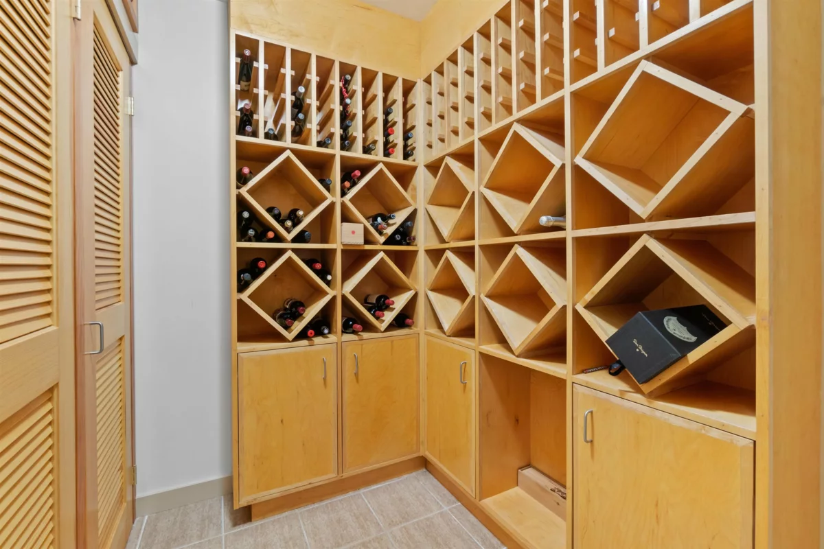 Hot Tub / Spa Photo of 2919 Tower Hill Crescent, West Vancouver, BC