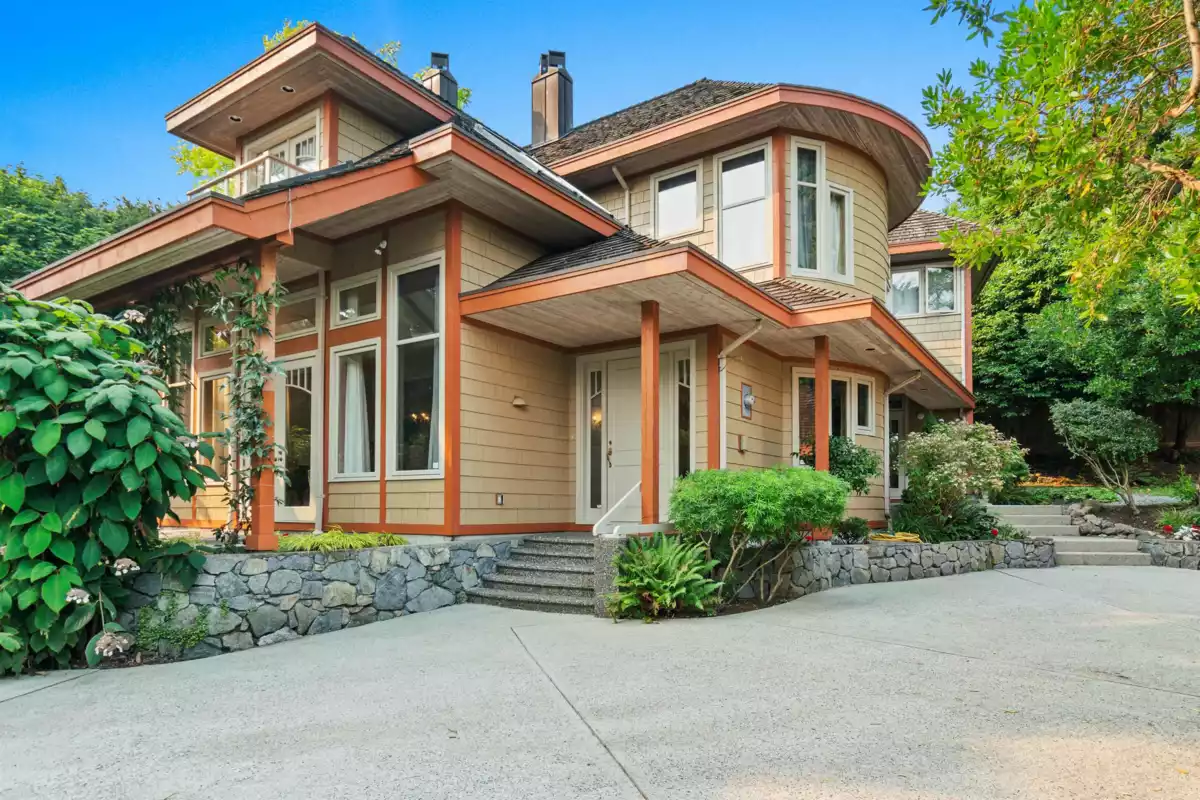 Living Room Photo of 2919 Tower Hill Crescent, West Vancouver, BC
