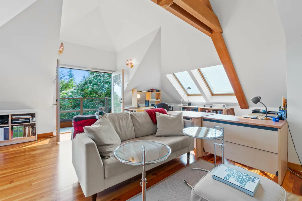 Outdoor Deck Photo of 2919 Tower Hill Crescent, West Vancouver, BC