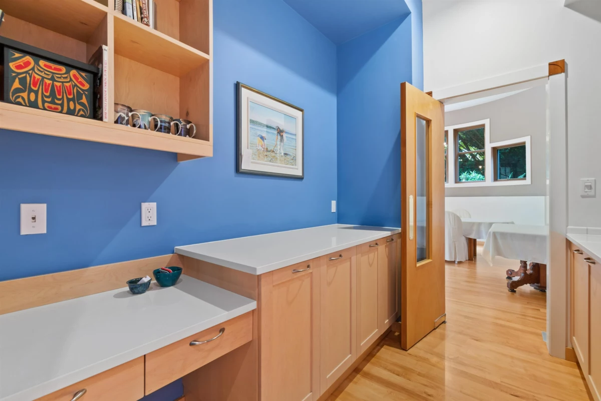 Primary Bathroom Photo of 2919 Tower Hill Crescent, West Vancouver, BC