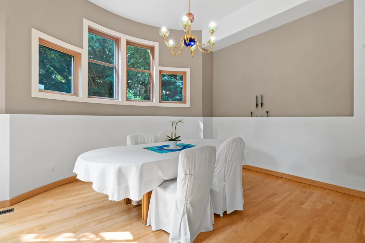 Primary Bedroom Photo of 2919 Tower Hill Crescent, West Vancouver, BC