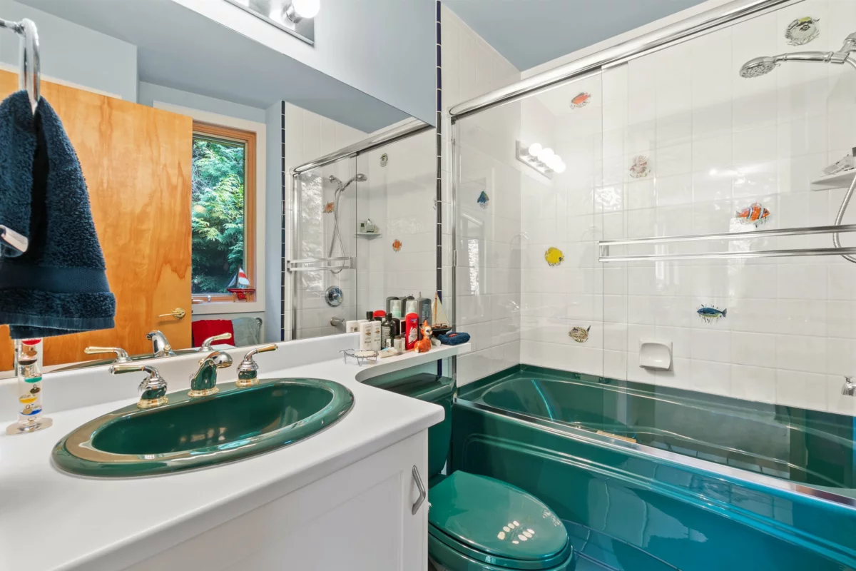 Staircase Photo of 2919 Tower Hill Crescent, West Vancouver, BC