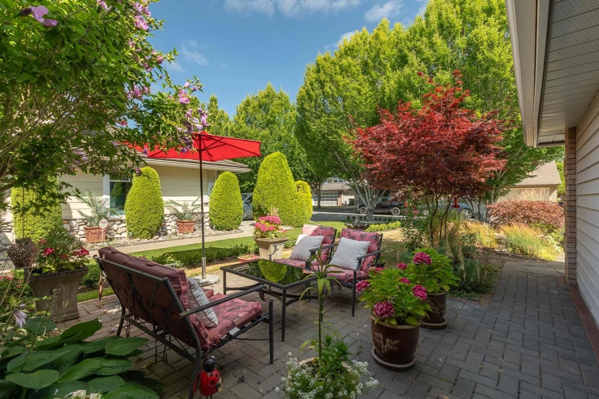 Swimming Pool Photo of 12146 Osprey Drive, Richmond, BC