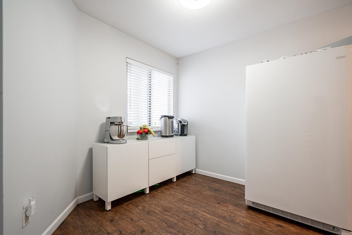 Primary Bathroom Photo of 2 5536 Vedder Road, Chilliwack, BC