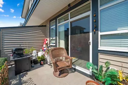 Entry Foyer Photo of 106 8413 Midtown Way, Chilliwack, BC