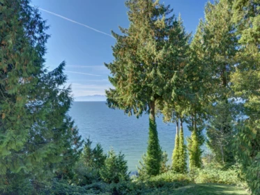 4947 Sunshine Coast Highway, Sechelt, BC, Sechelt — Single Family Residence for sale