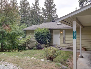 4947 Sunshine Coast Highway, Sechelt, BC, Sechelt — Single Family Residence for sale