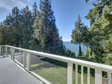 Walk-In Closet Photo of 4947 Sunshine Coast Highway, Sechelt, BC