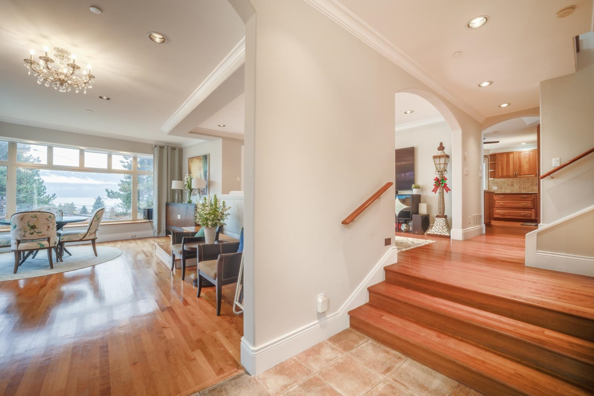 Front Yard Photo of 1822 Sasamat Street, Vancouver, BC