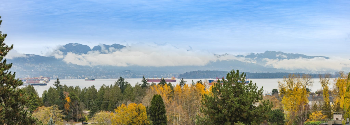 Hallway Photo of 1822 Sasamat Street, Vancouver, BC