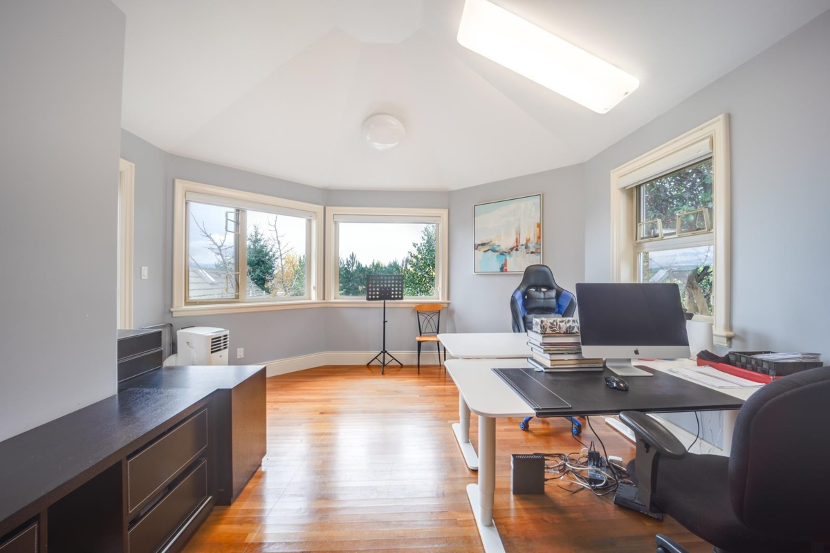 Laundry Room Photo of 1822 Sasamat Street, Vancouver, BC