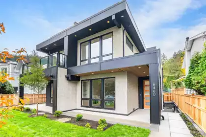 6460 Bruce Street, West Vancouver, BC