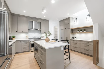 Kitchen Island Photo of 6460 Bruce Street, West Vancouver, BC