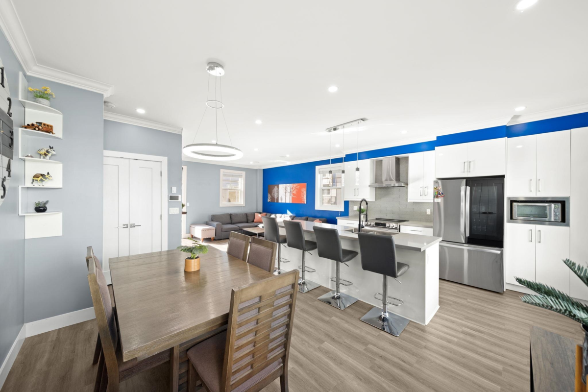 Dining Area Photo of 8 7056 192 Street, Surrey, BC