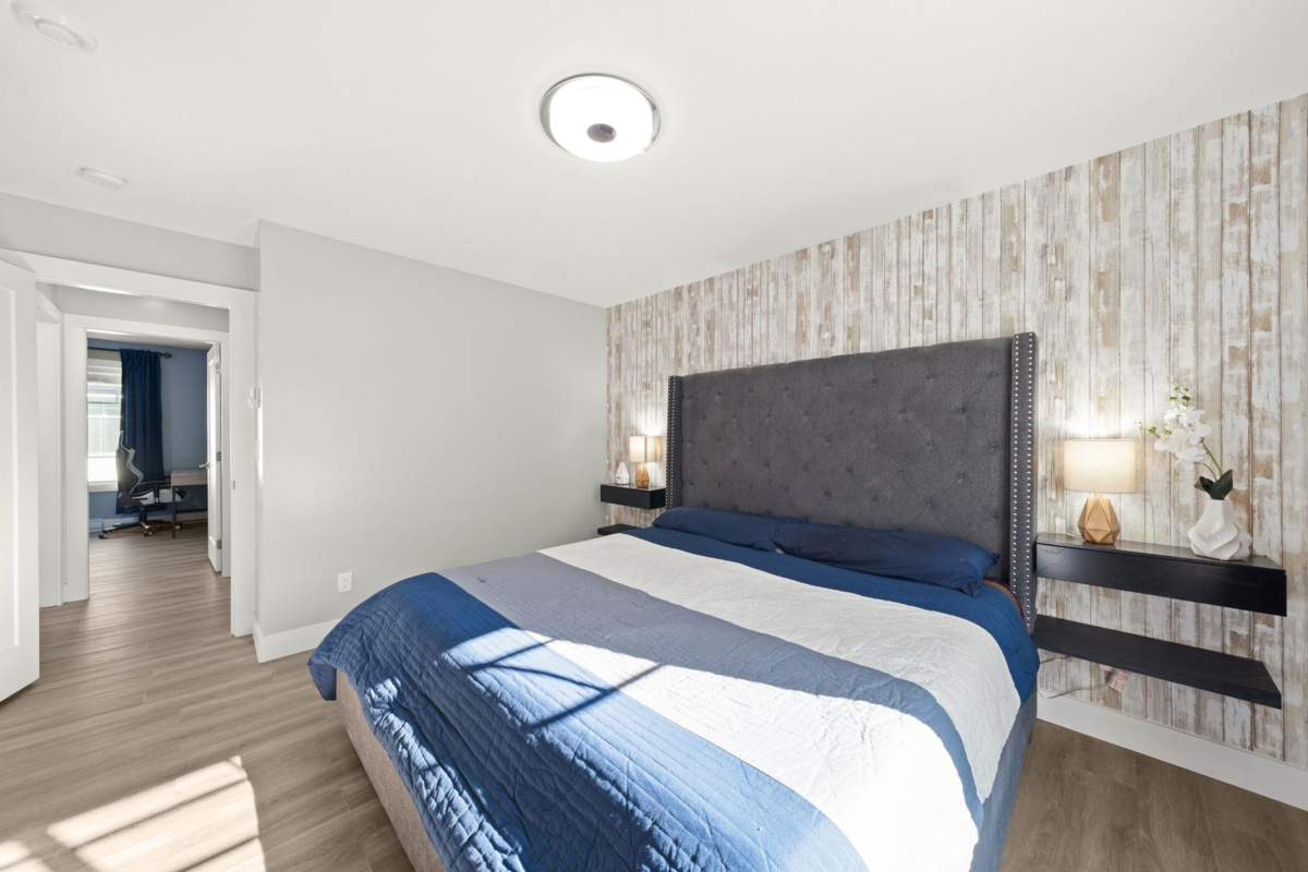 Office / Den Photo of 8 7056 192 Street, Surrey, BC