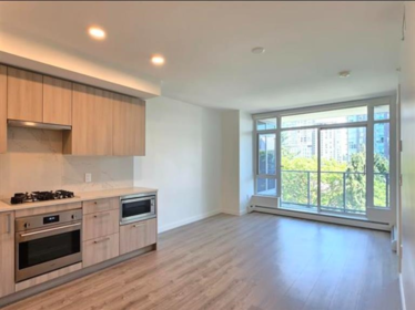 Pantry Photo of 509 13350 Central Avenue, Surrey, BC