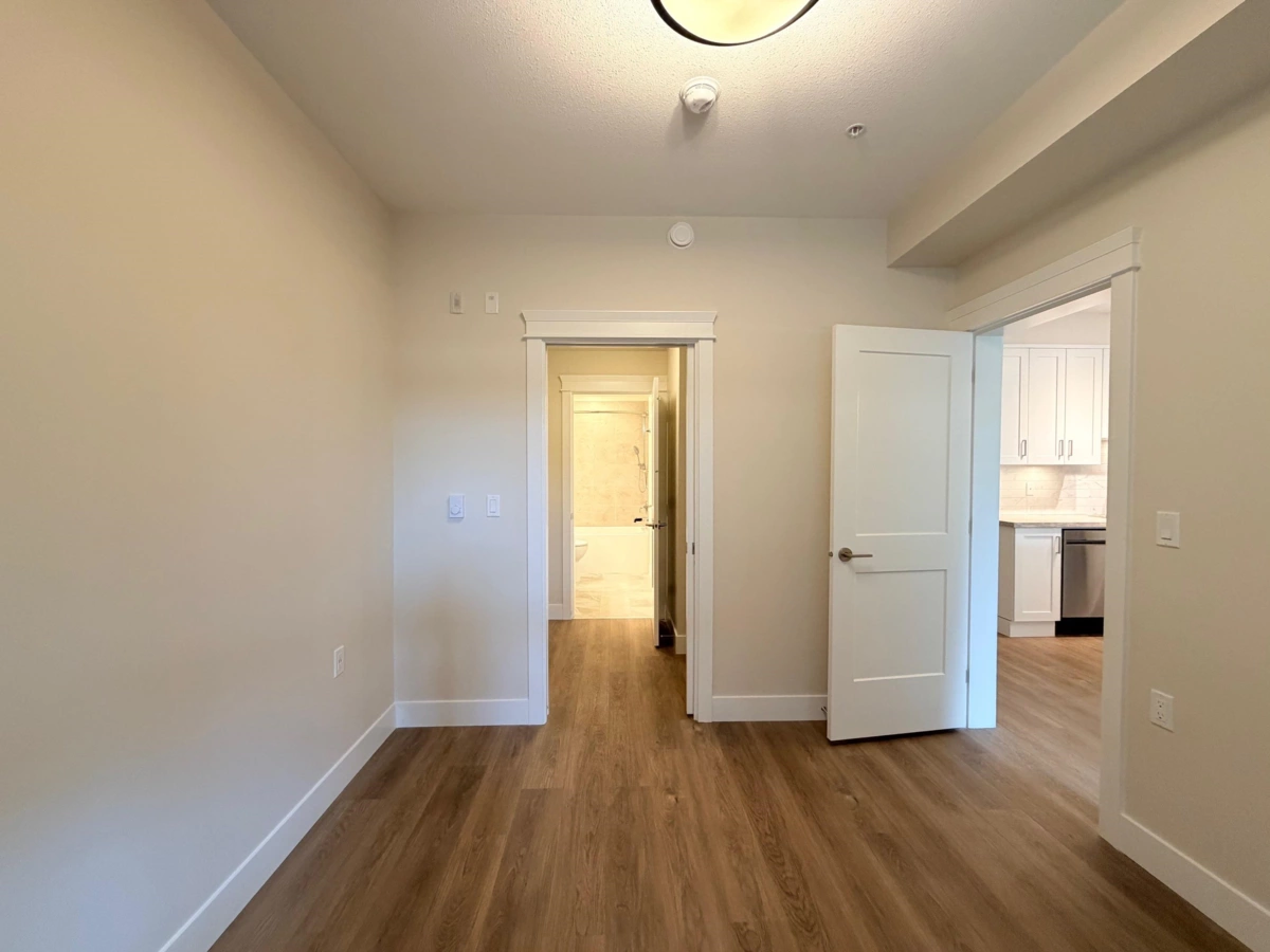 Primary Bathroom Photo of 109 20926 83 Avenue, Langley, BC