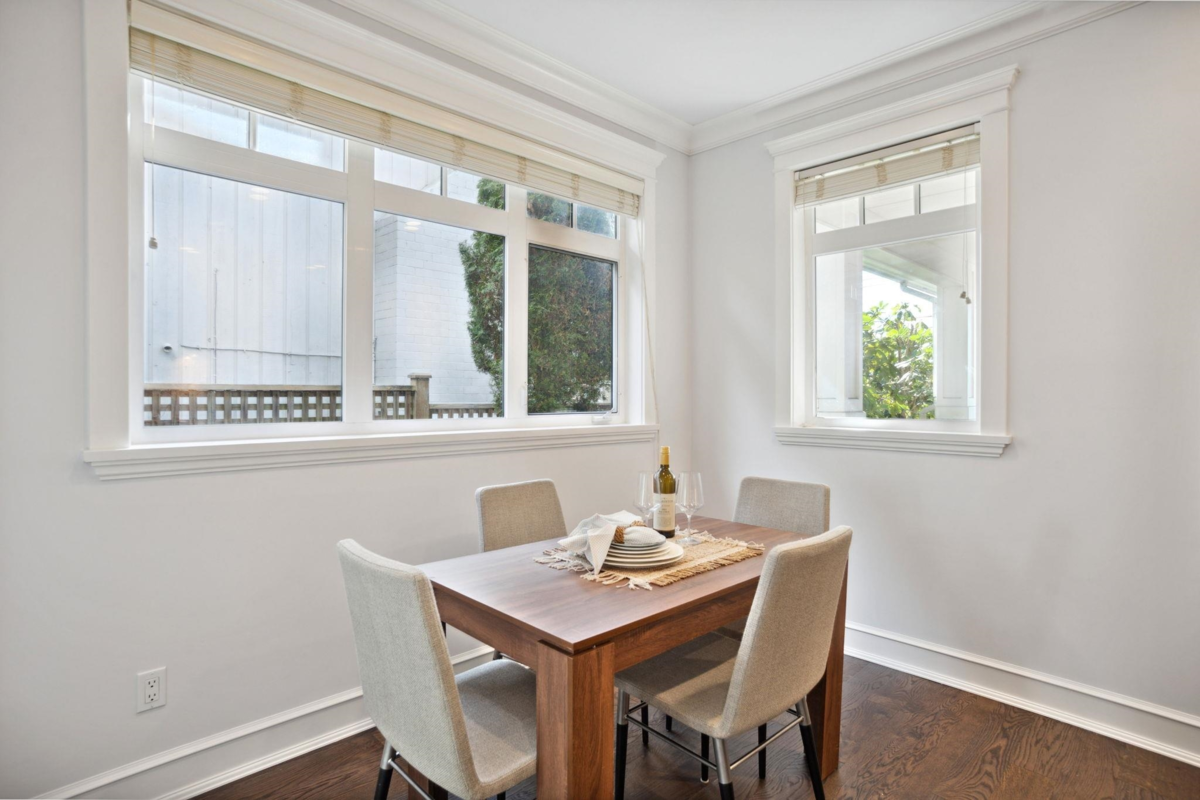 Dining Area Photo of 2185 Lawson Avenue, West Vancouver, BC