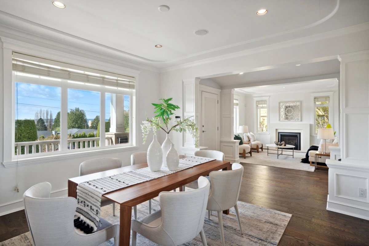 Family Room Photo of 2185 Lawson Avenue, West Vancouver, BC