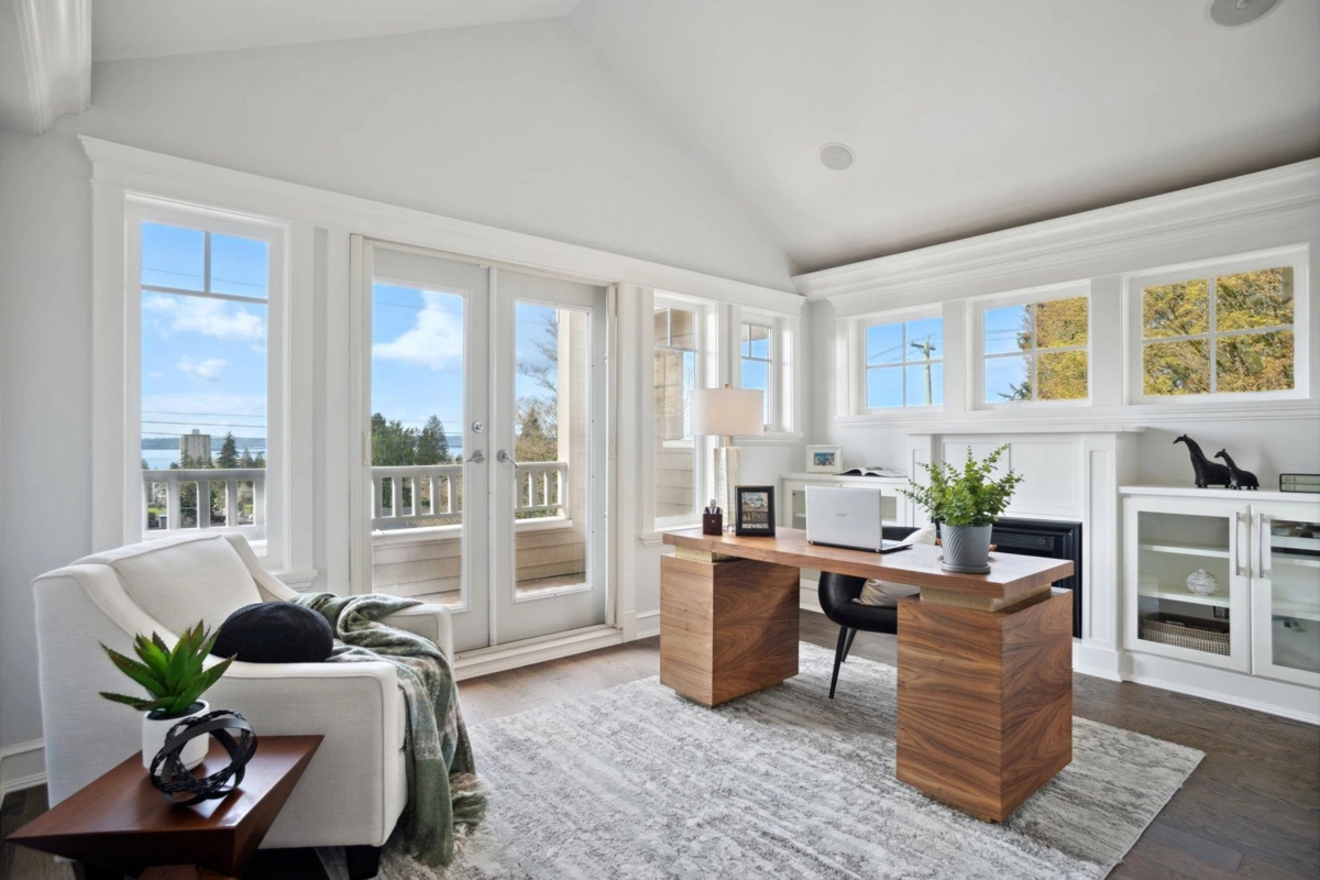 Guest Bathroom Photo of 2185 Lawson Avenue, West Vancouver, BC