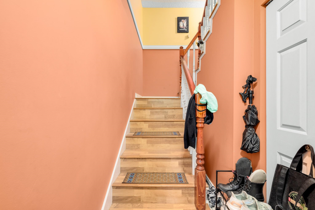 Loft / Bonus Room Photo of 14810 Holly Park Lane, Surrey, BC