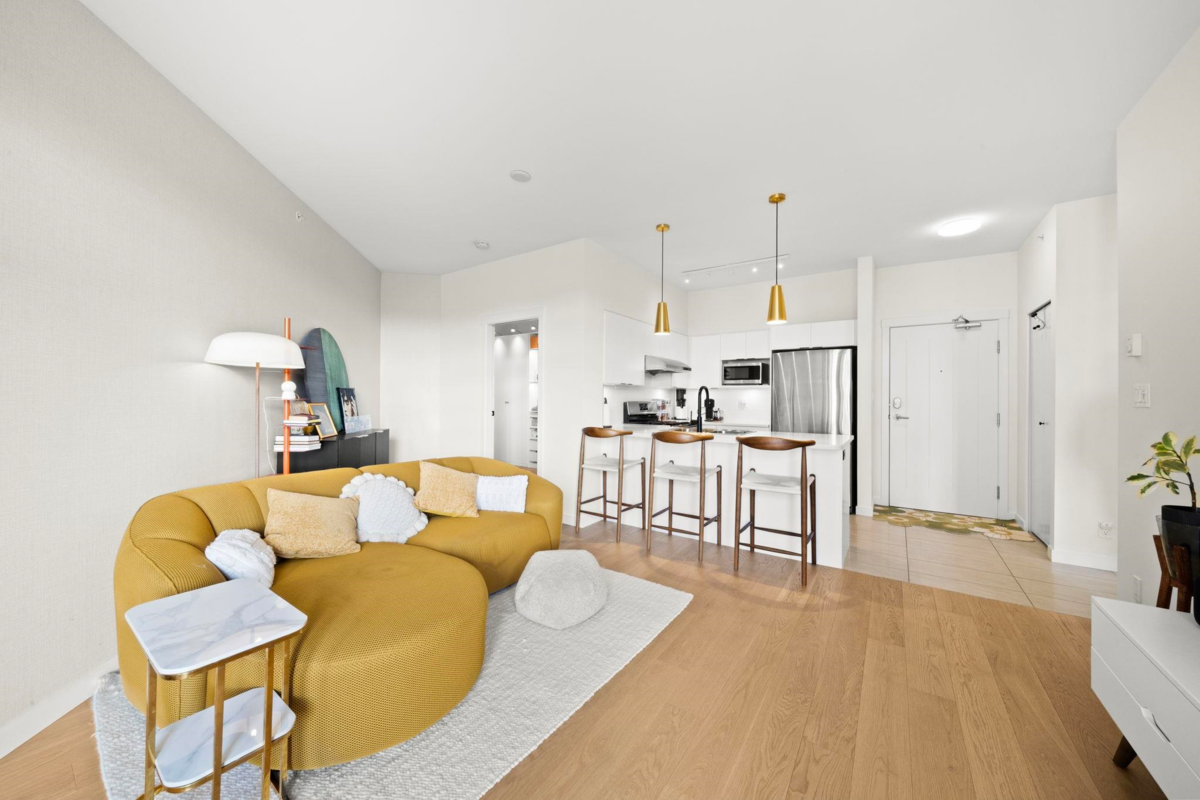 Family Room Photo of 417 10880 No. 5 Road, Richmond, BC