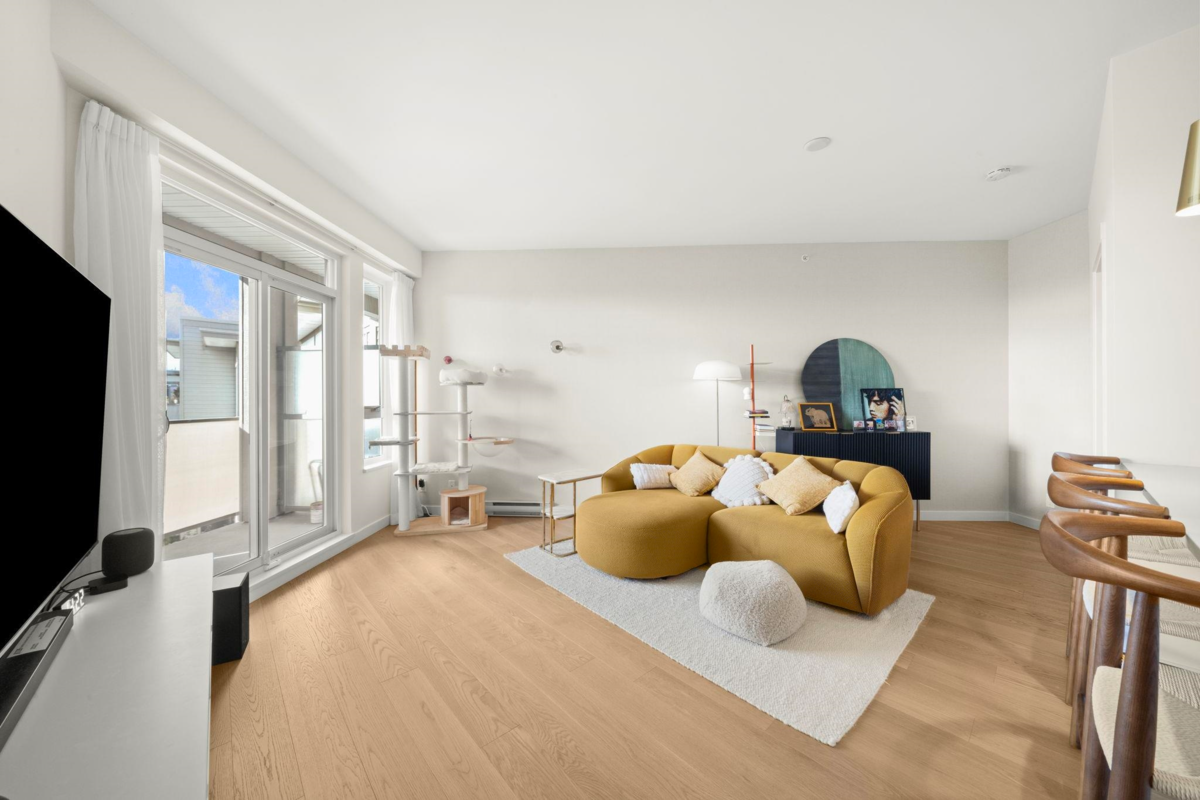 Living Room Photo of 417 10880 No. 5 Road, Richmond, BC