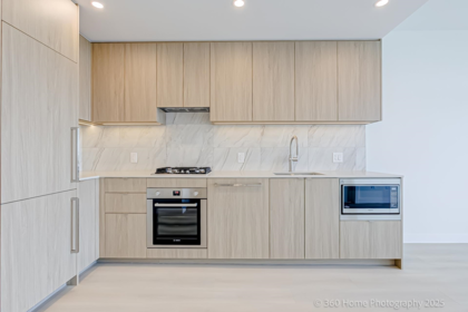 2304 626 Claremont Street, Coquitlam, BC, Coquitlam — Apartment/Condo for sale