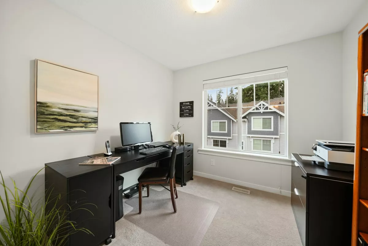 Entry Foyer Photo of 19 15717 Mountain View Drive, Surrey, BC