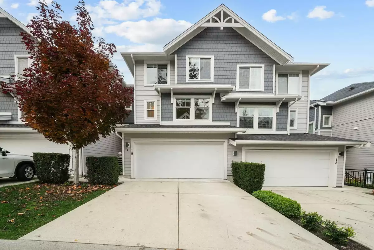 Exterior Front Photo of 19 15717 Mountain View Drive, Surrey, BC