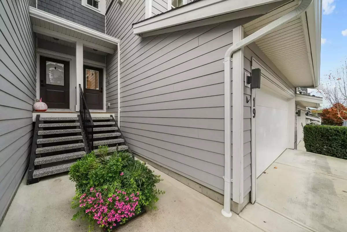 Family Room Photo of 19 15717 Mountain View Drive, Surrey, BC