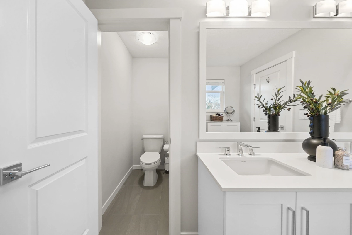 Laundry Room Photo of 19 15717 Mountain View Drive, Surrey, BC