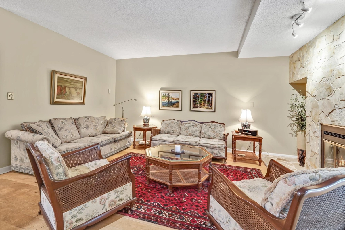 Family Room Photo of 103 12749 16 Avenue, Surrey, BC