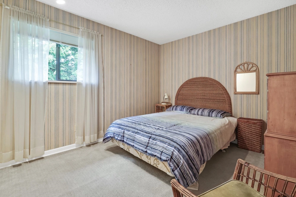 Hallway Photo of 103 12749 16 Avenue, Surrey, BC