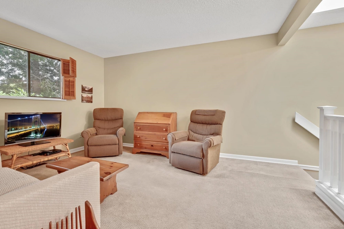 Office / Den Photo of 103 12749 16 Avenue, Surrey, BC