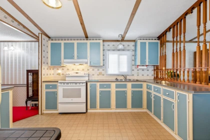 Kitchen Island Photo of 171 145 King Edward Street, Coquitlam, BC