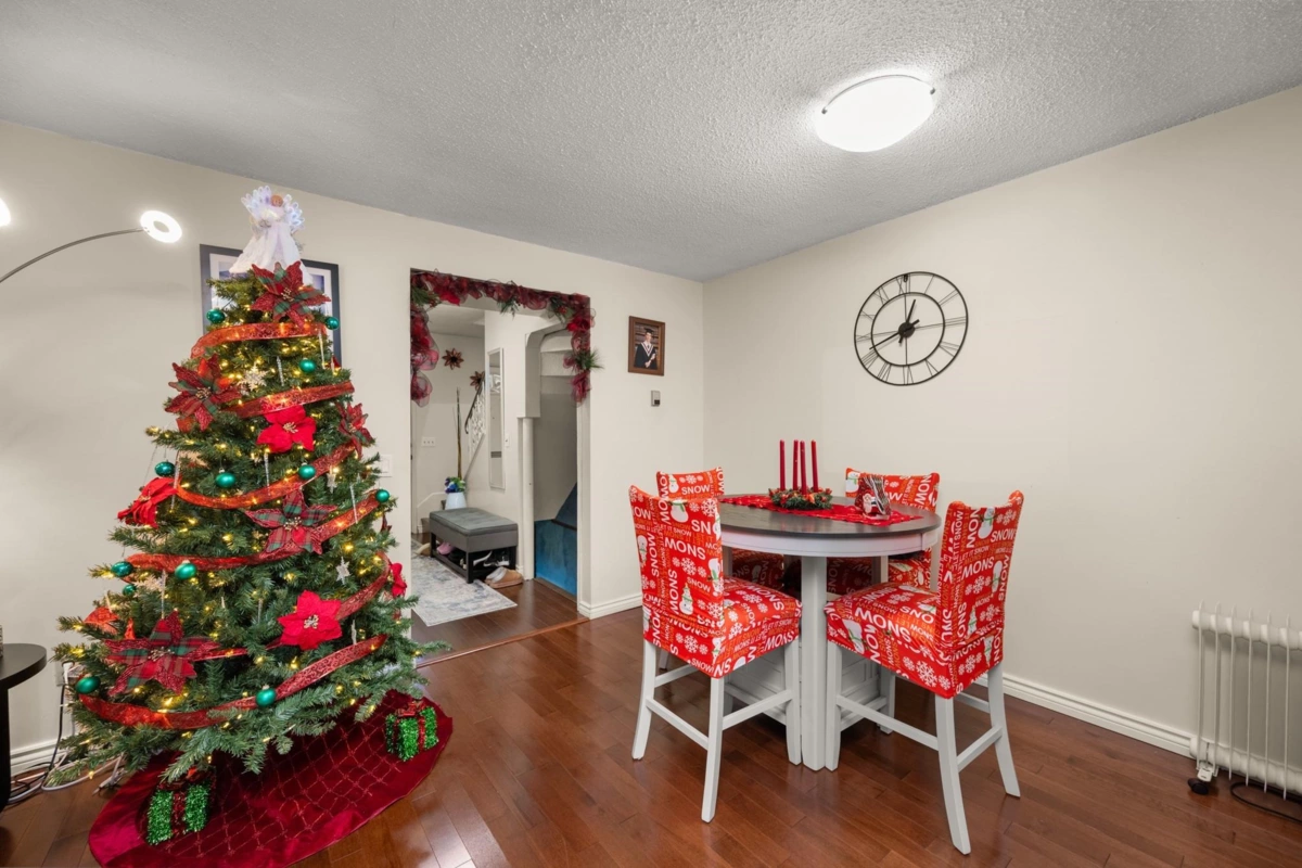 Breakfast Nook Photo of 54 10836 152 Street, Surrey, BC