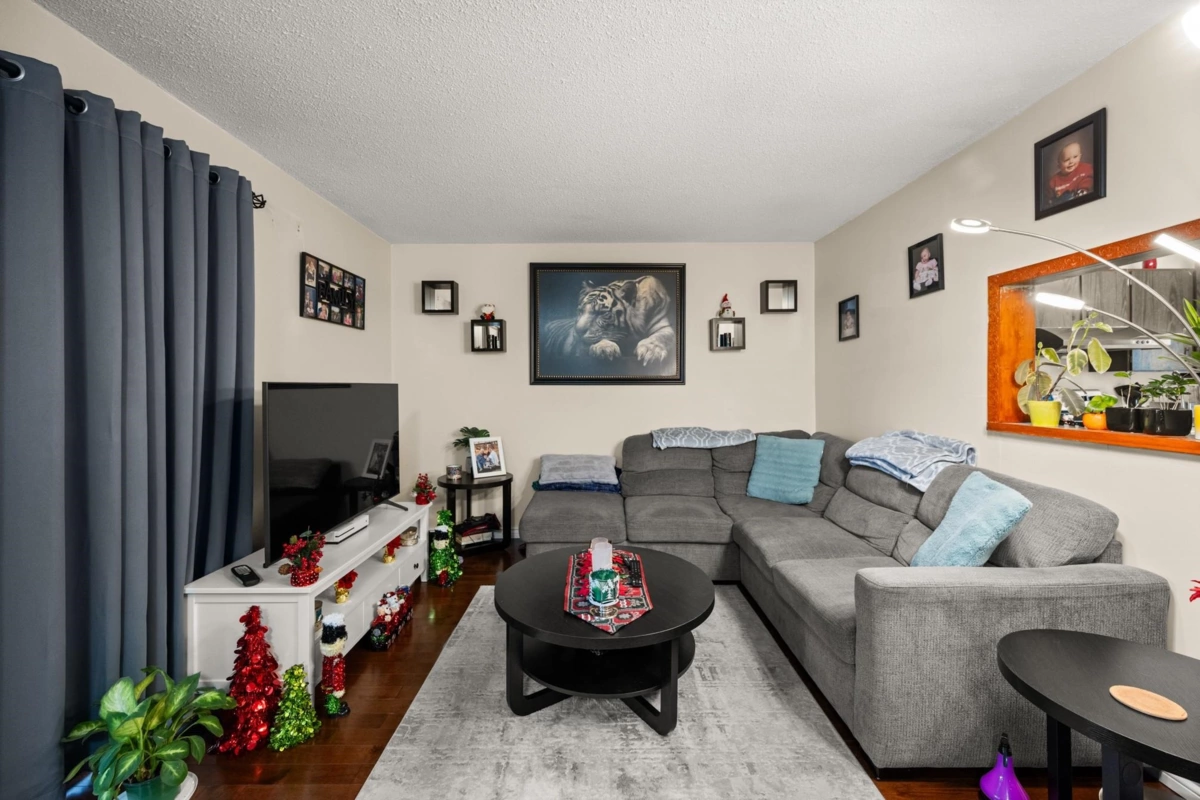 Kitchen Photo of 54 10836 152 Street, Surrey, BC