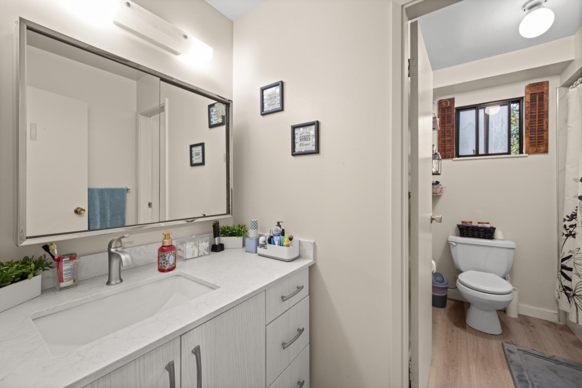 Mudroom Photo of 54 10836 152 Street, Surrey, BC