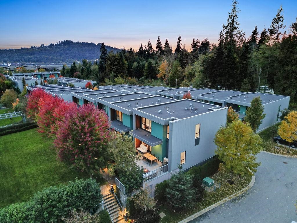 Front Yard Photo of 40 3596 Salal Drive, North Vancouver, BC