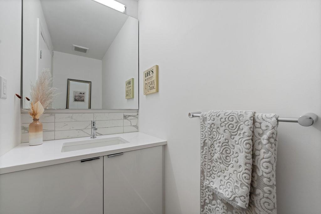 Office / Den Photo of 40 3596 Salal Drive, North Vancouver, BC