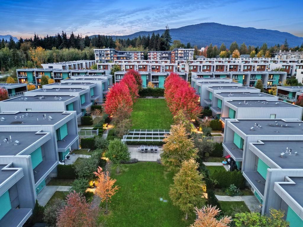 Outdoor Kitchen Photo of 40 3596 Salal Drive, North Vancouver, BC