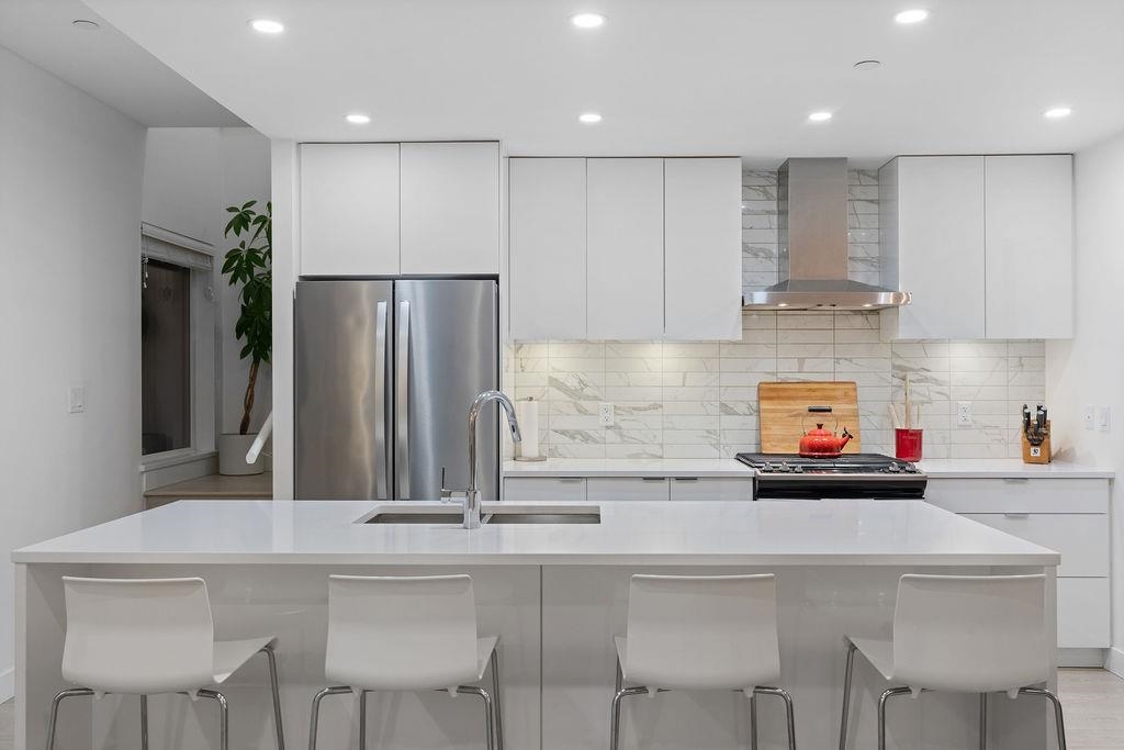 Primary Bedroom Photo of 40 3596 Salal Drive, North Vancouver, BC