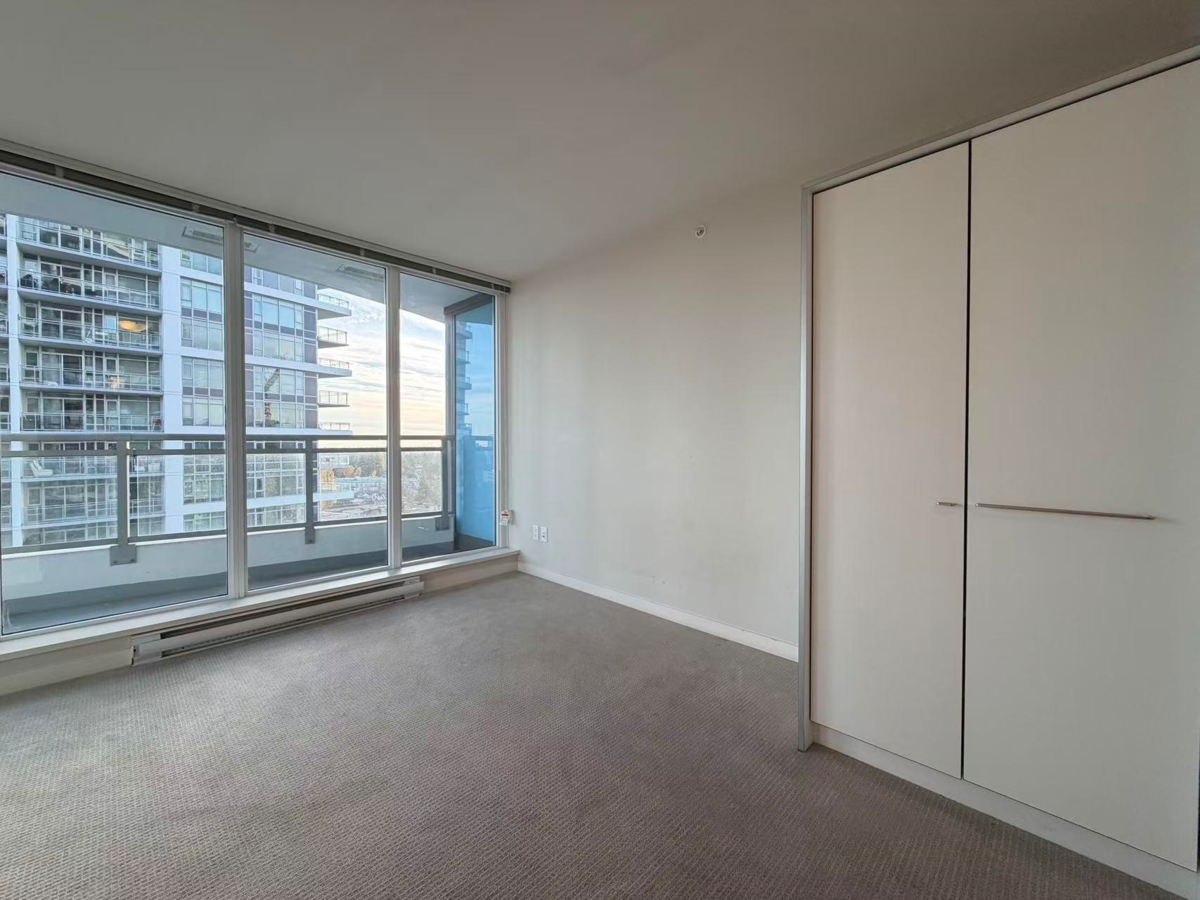 Breakfast Nook Photo of 1705 13303 Central Avenue, Surrey, BC