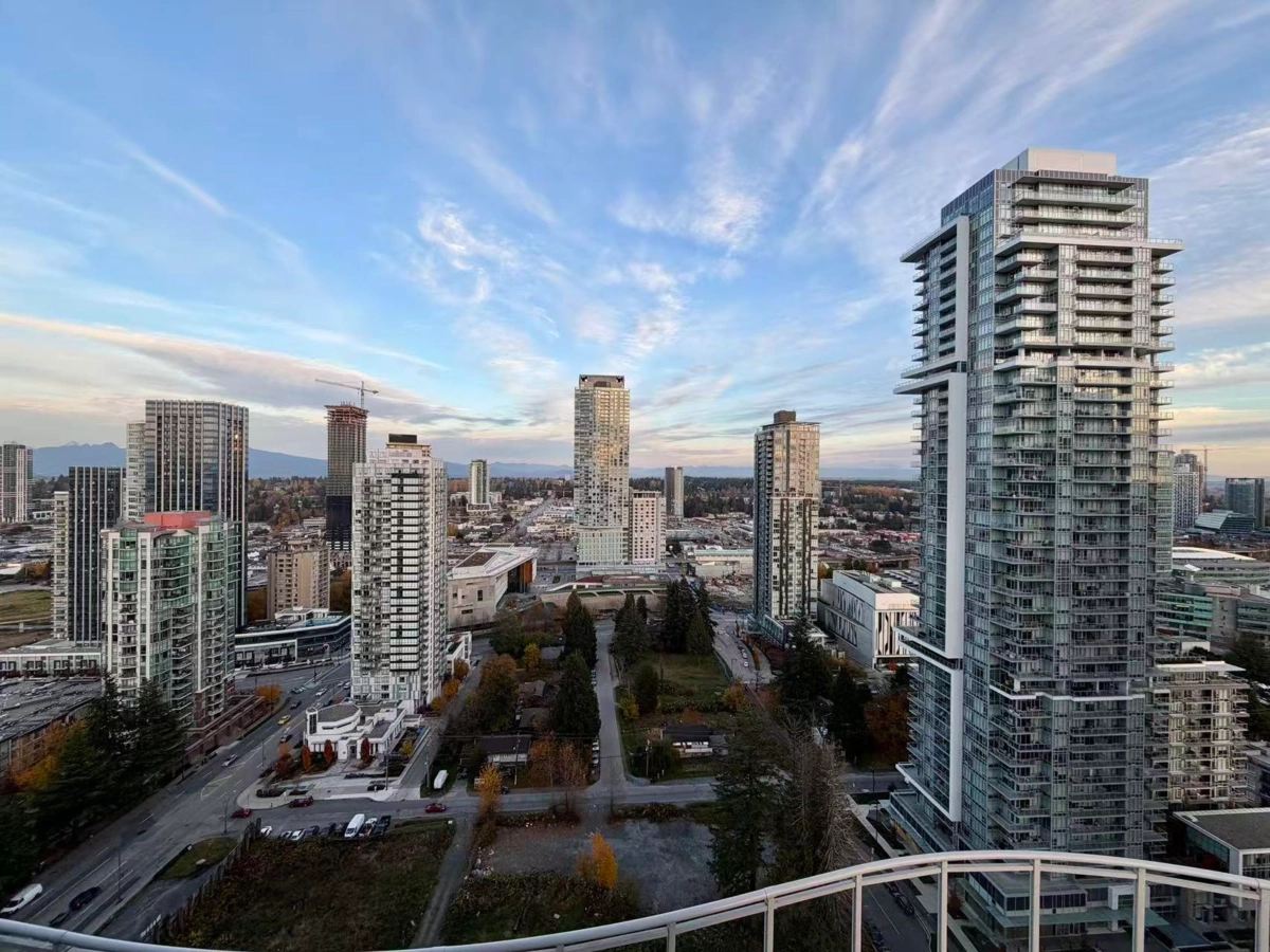 Hot Tub / Spa Photo of 1705 13303 Central Avenue, Surrey, BC