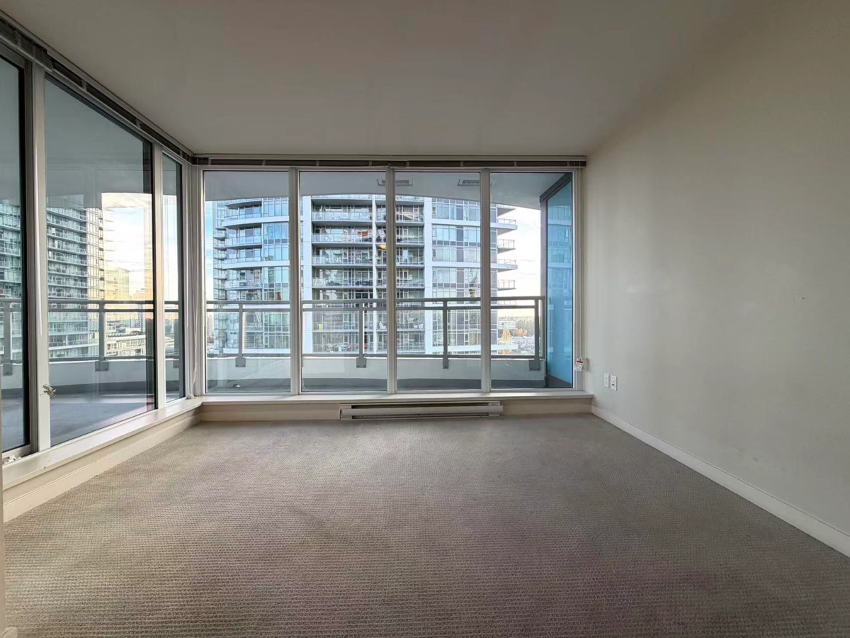 Primary Bedroom Photo of 1705 13303 Central Avenue, Surrey, BC